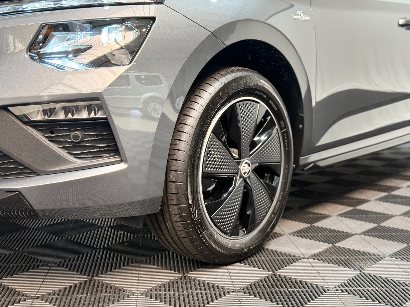 Fahrzeugabbildung SKODA Kamiq Monte Carlo / Matrix / AHK / Navi