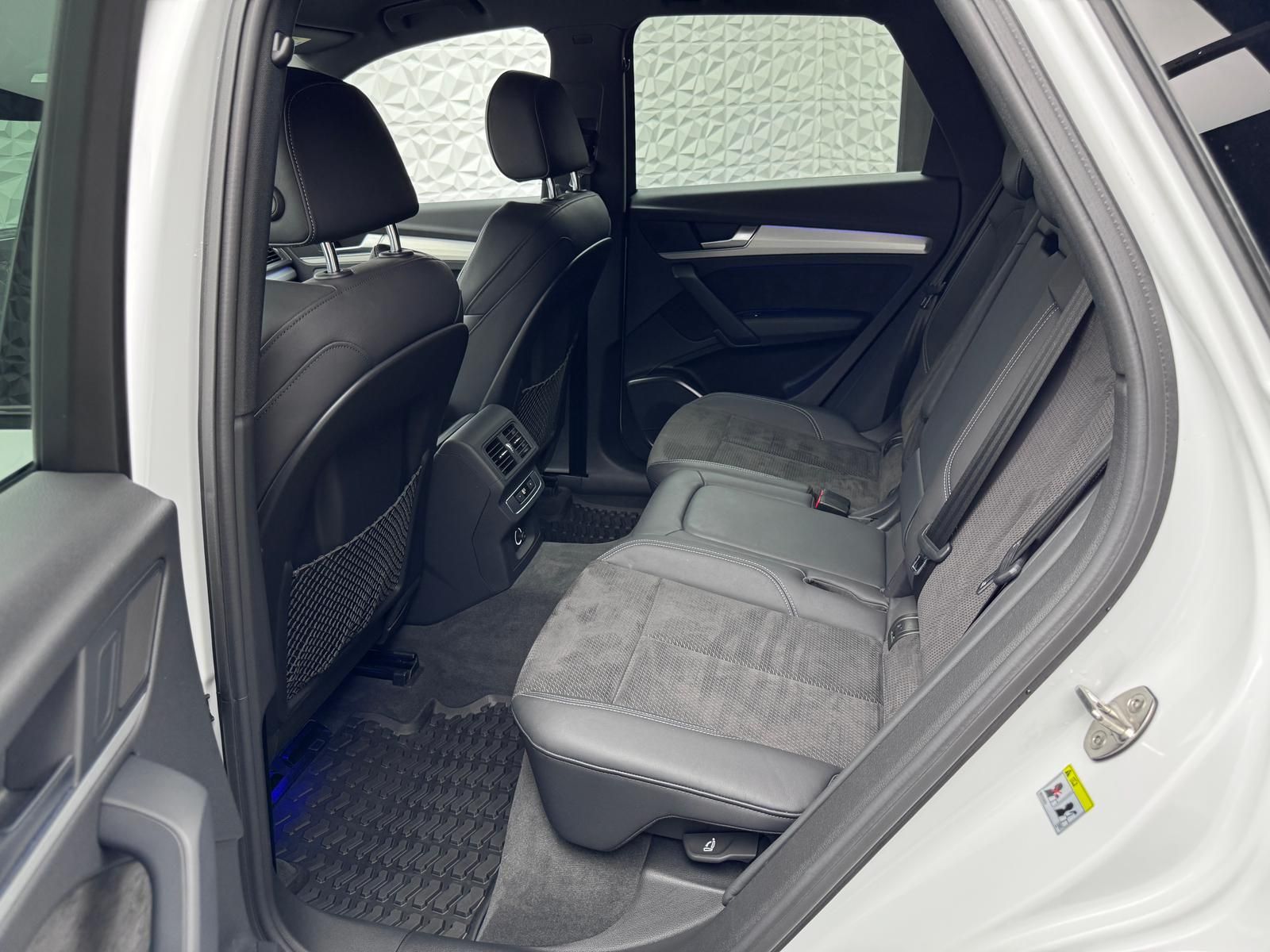 Fahrzeugabbildung Audi 40 TDI S-LINE/QUATTRO/ACC/AHK/VIRUTAL/360°/DAB