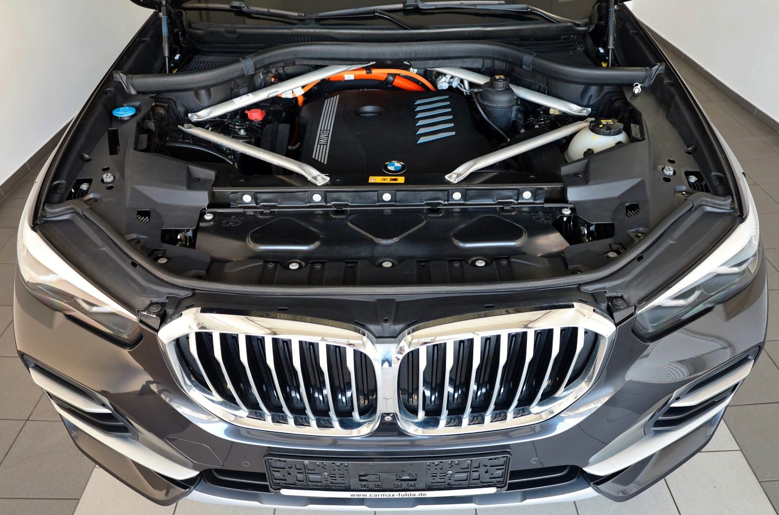 Fahrzeugabbildung BMW X5 xDrive 45e xLine Leder,Navi,LED,Kamera,4xSH