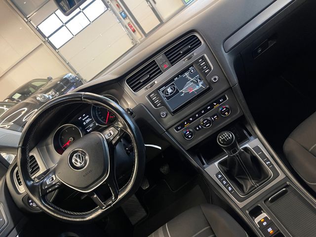 Volkswagen Golf 7 Lounge 4Motion *AHK*ACC*NAVI*KAM*STNDHZ*