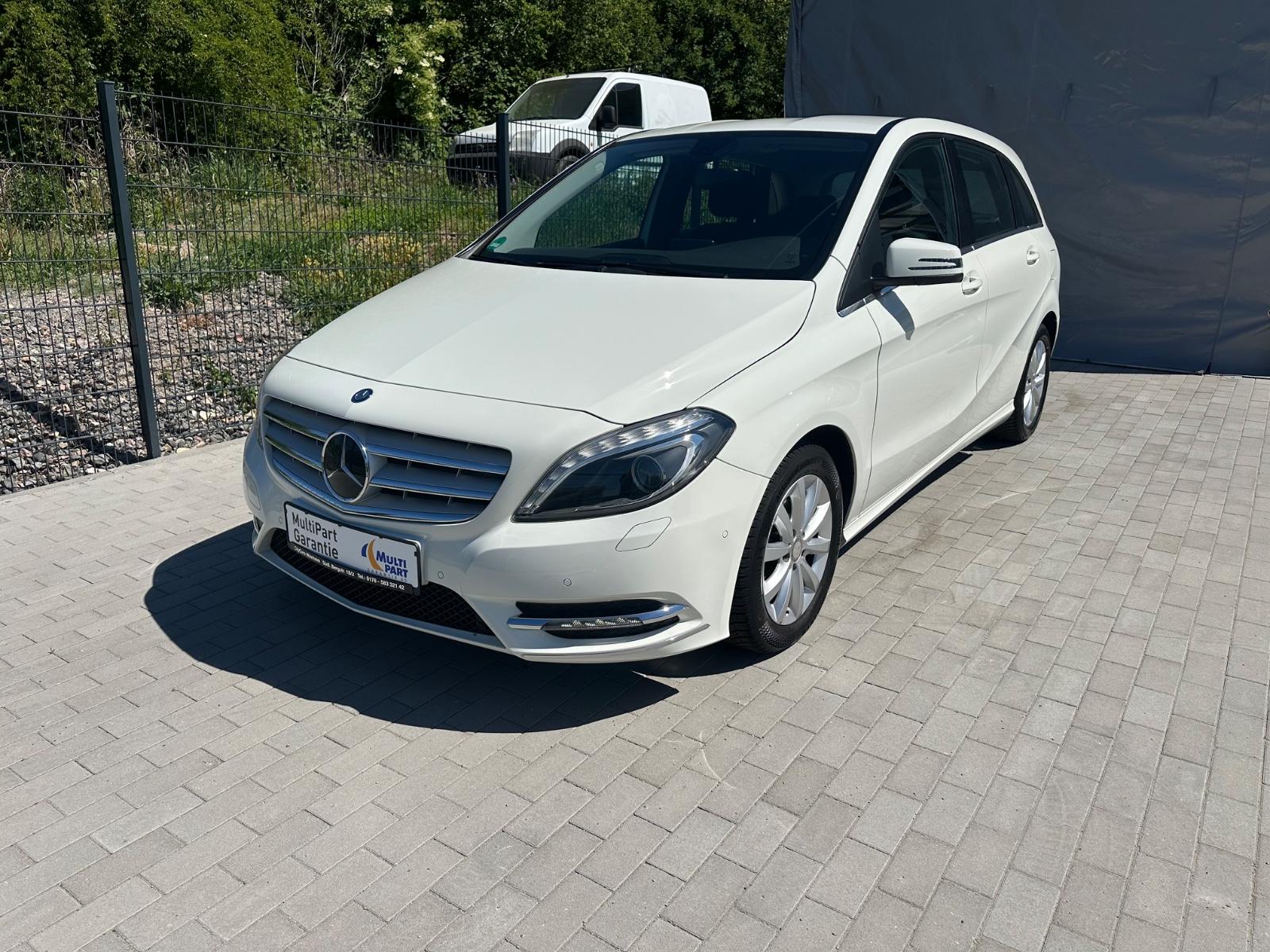 Mercedes-Benz B 180 Aut./Navi/Bi-Xenon/*56TKM*