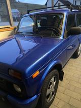 Lada Niva Urban 4x4 Urban - blaue Lada Niva