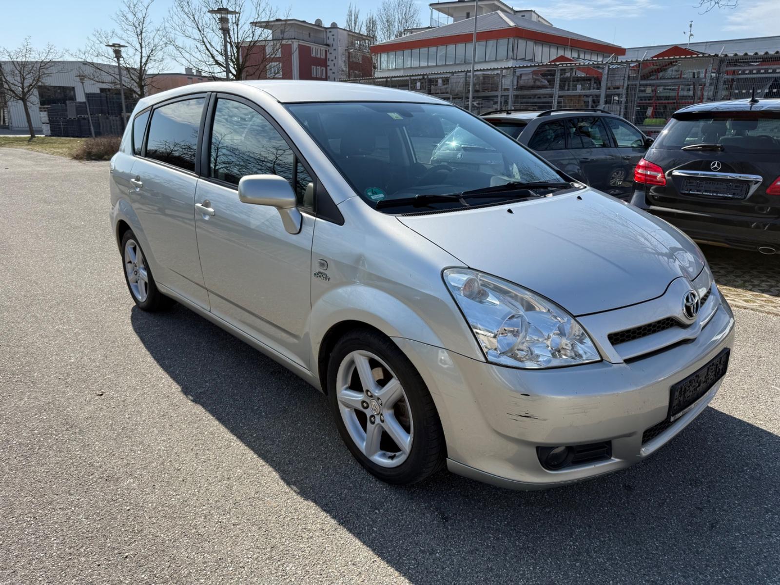 Toyota Corolla Verso 2.2 1 Injektor defekt, Tüv 01/2027