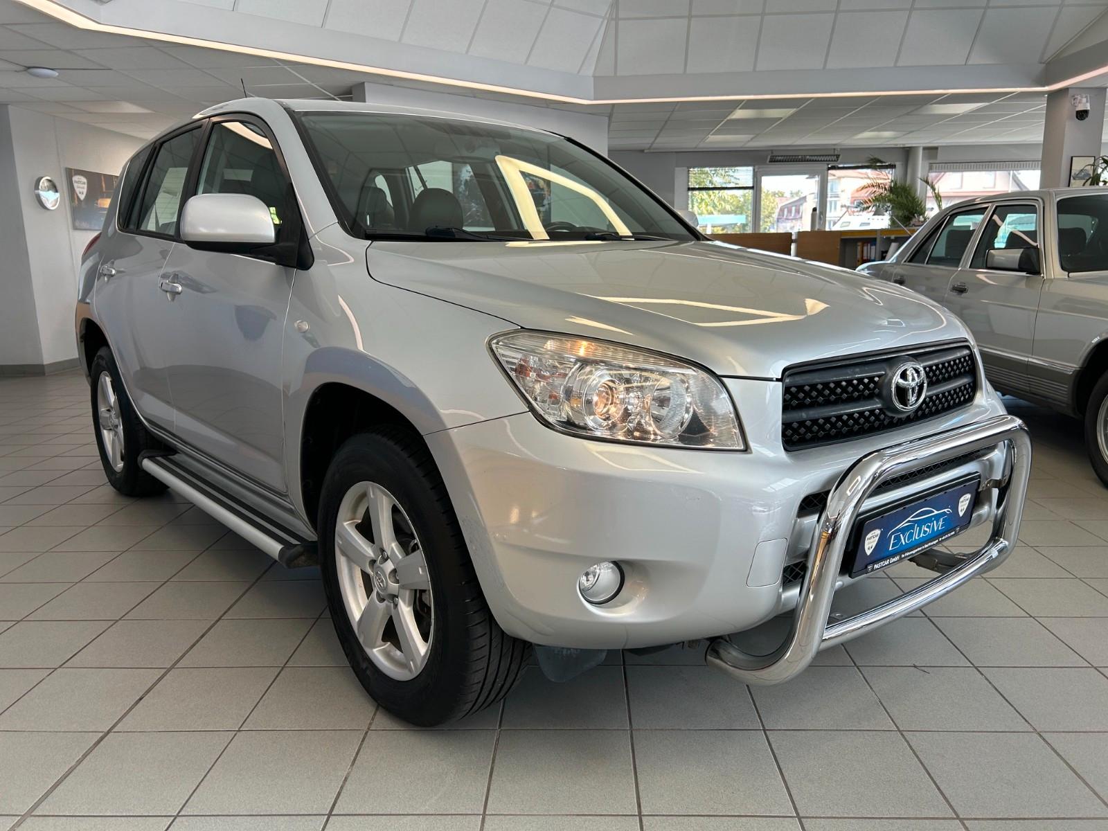 Toyota RAV4 2.0 VVT-i 152 ch 4x4 Executive • Boîte auto • 95 000 km • Cuir • Clim auto
