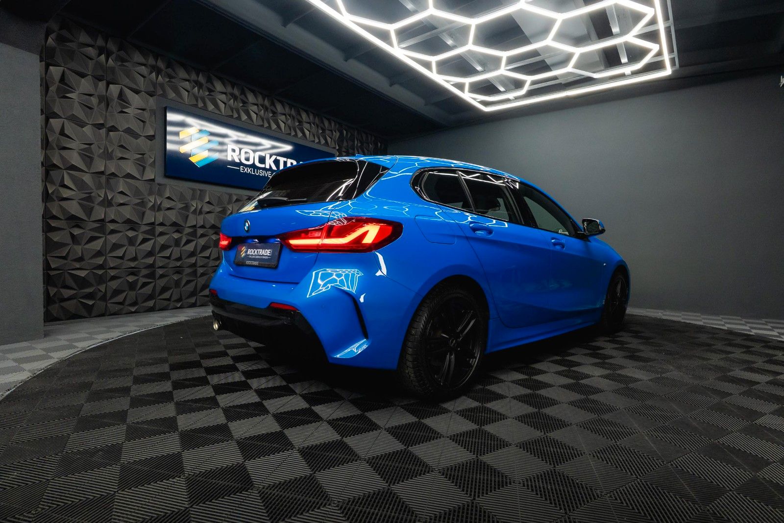 Fahrzeugabbildung BMW 118i M Sport Twin-Turbo Shadow Line *LED*DAB*