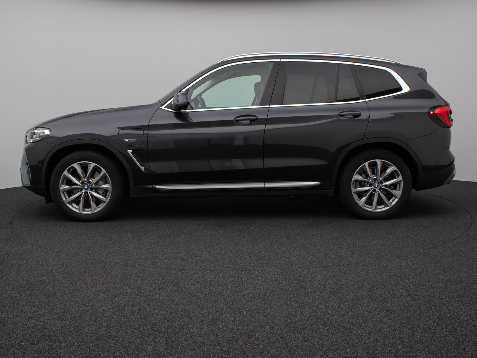 Fahrzeugabbildung BMW X3 xD30e Panorama Kamera DAB AHK DrivingAssist