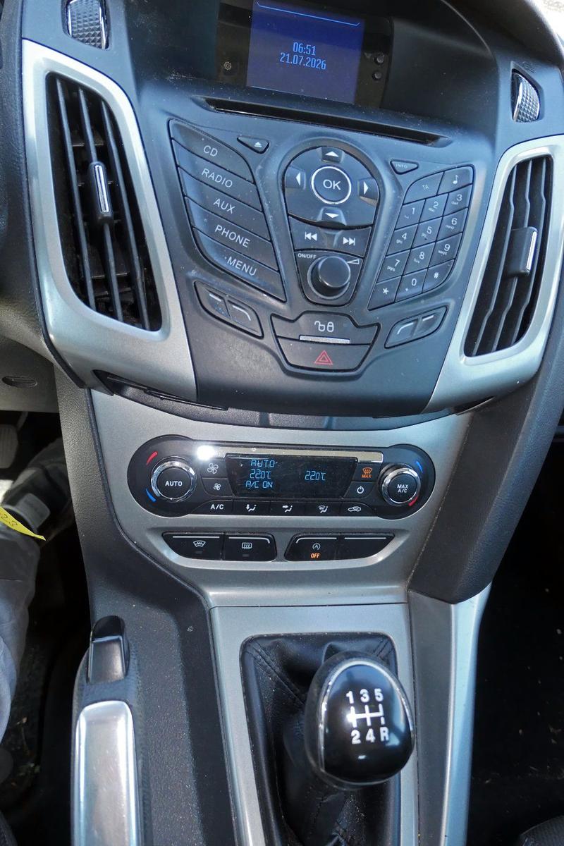 Ford Focus 2012 — engine 101 HP (74kW)