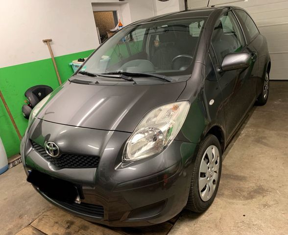 Toyota Yaris 1.0