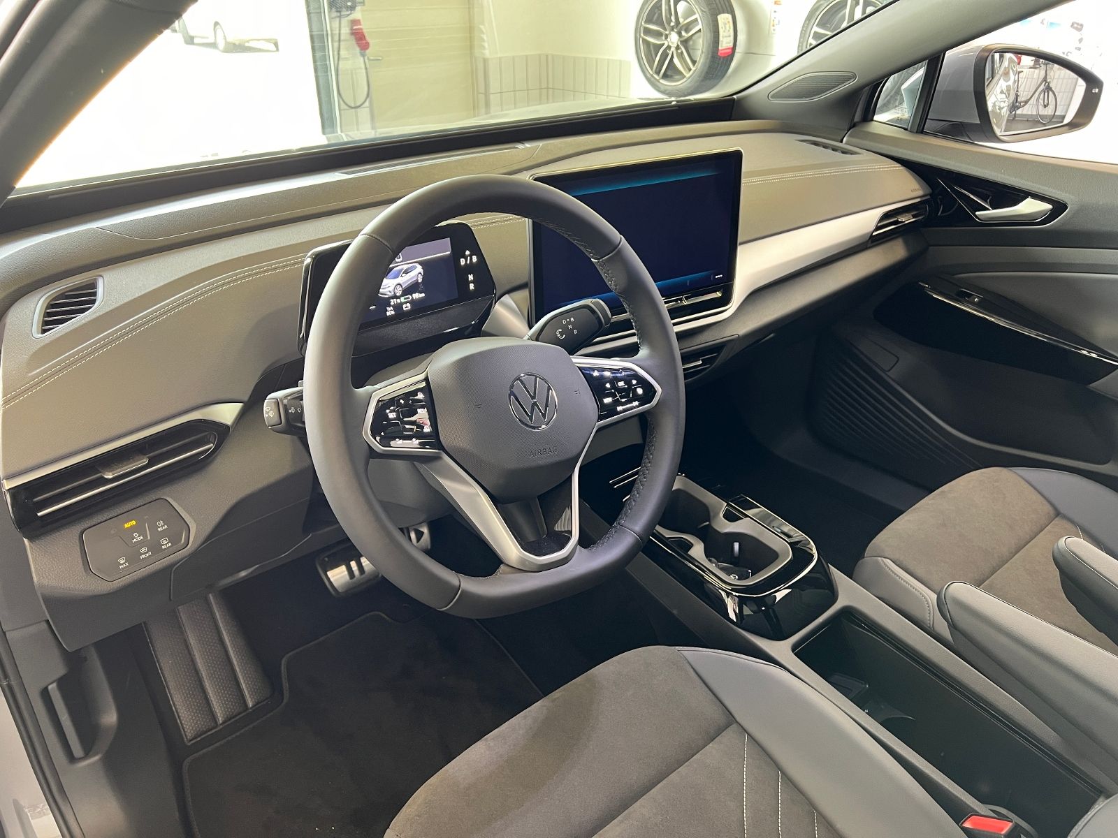 Fahrzeugabbildung Volkswagen ID.4  Pro 210 kW (286 PS) 77 kWh *AHK, Navi*