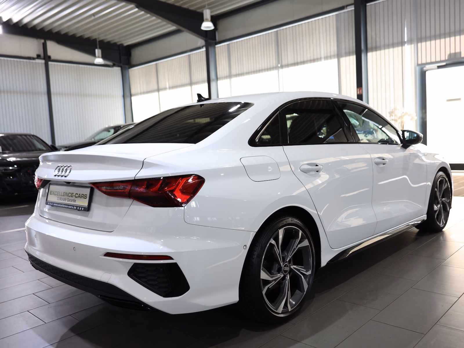 Audi A3 LIMOUSINE 35 TFSI S-LINE SPORT BLACK S-SITZE