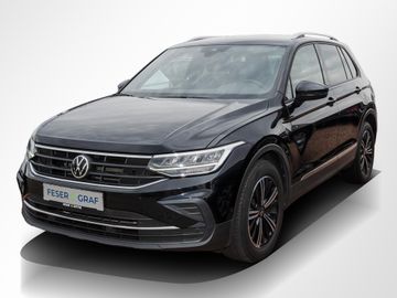 Volkswagen Tiguan - 11