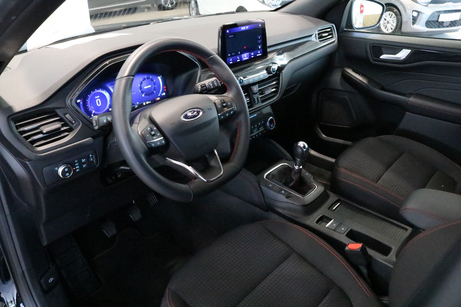 Fahrzeugabbildung Ford Kuga ST-Line 1,5 110 KW 150 PS  Winterpaket 2