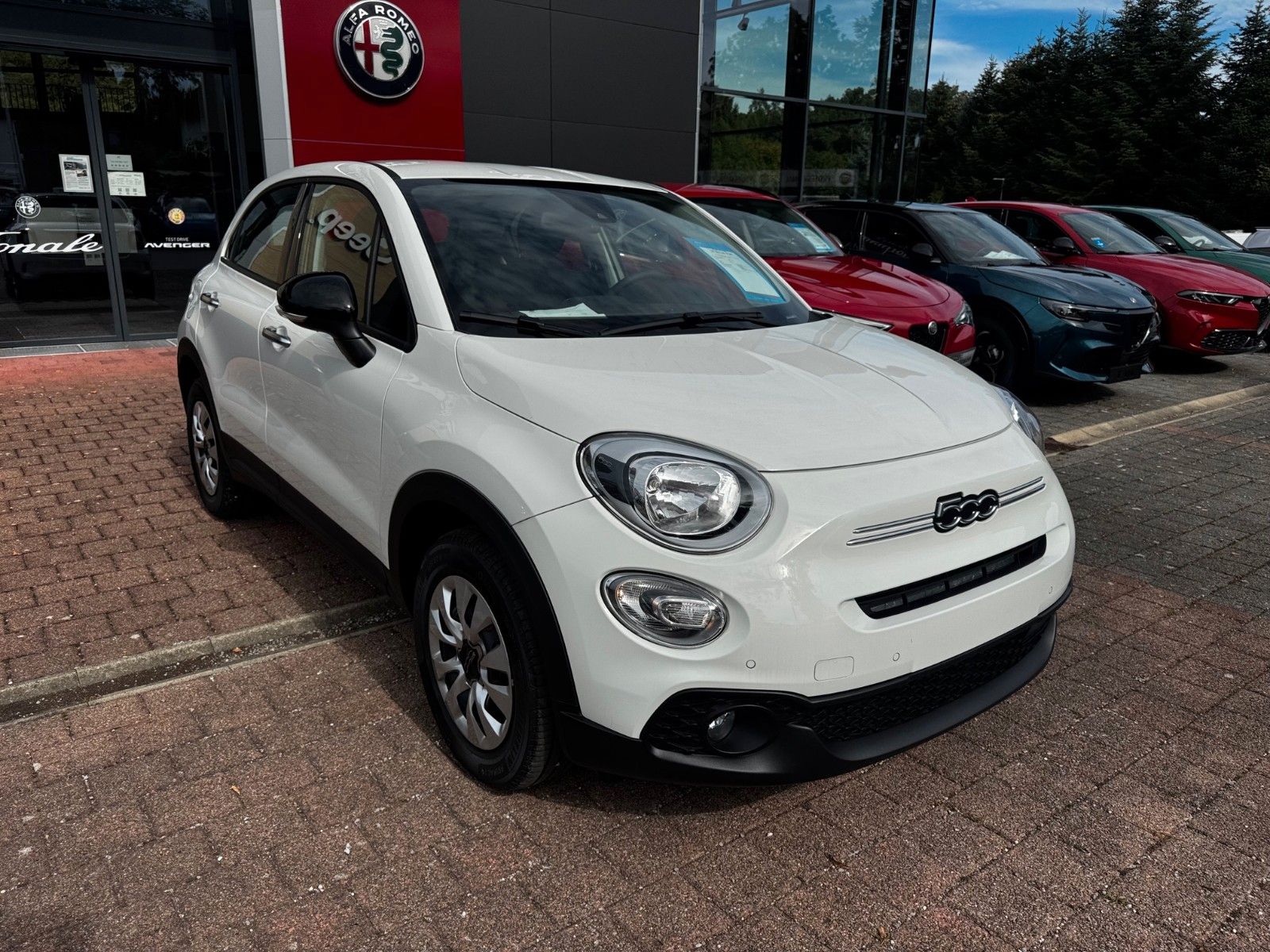 Fahrzeugabbildung Fiat 500X Automatik Kamera Carplay Klima Tageszulass.