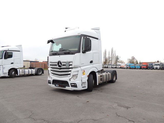 Mercedes-Benz 1845 Actros