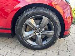 LAND ROVER Range Rover Velar 3.0 D300 R-DYNAMIC S AWD LAND ROVER Range Rover Velar 3.0 D300 R-DYNAMIC S AWD