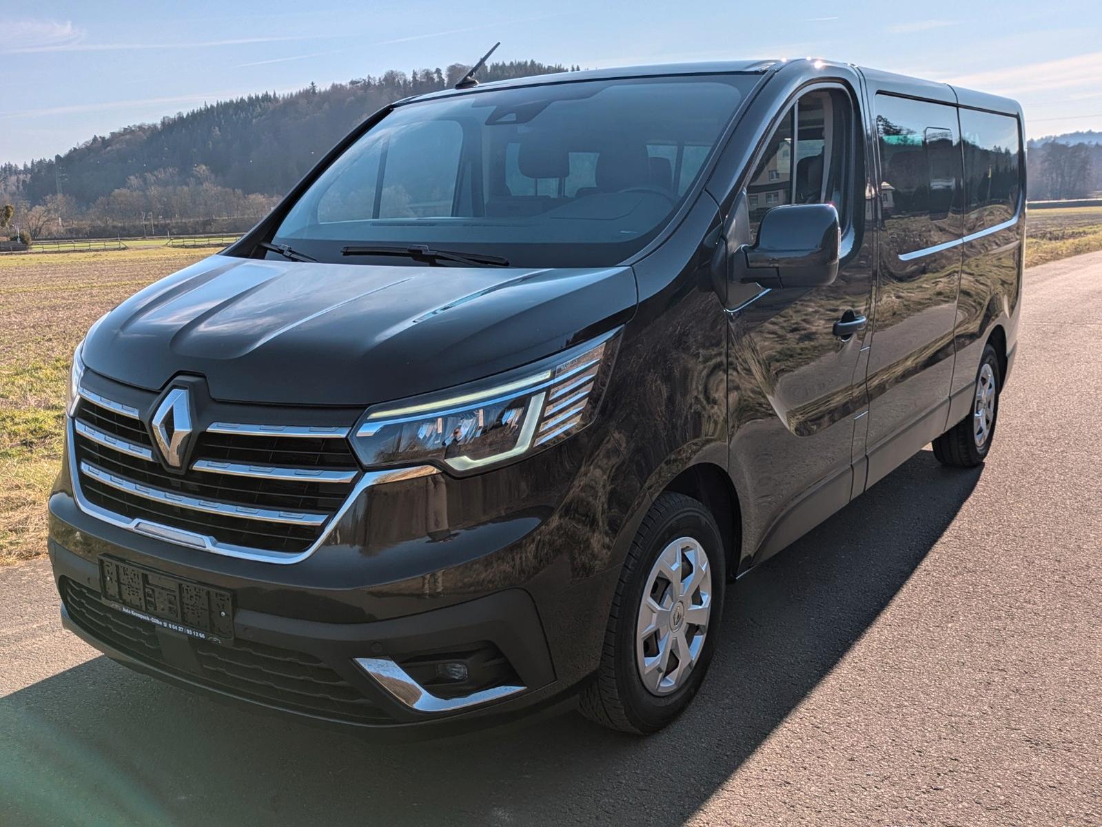 Renault Trafic L2 H1 / 9 Sitzer / Kamera / LED Lang