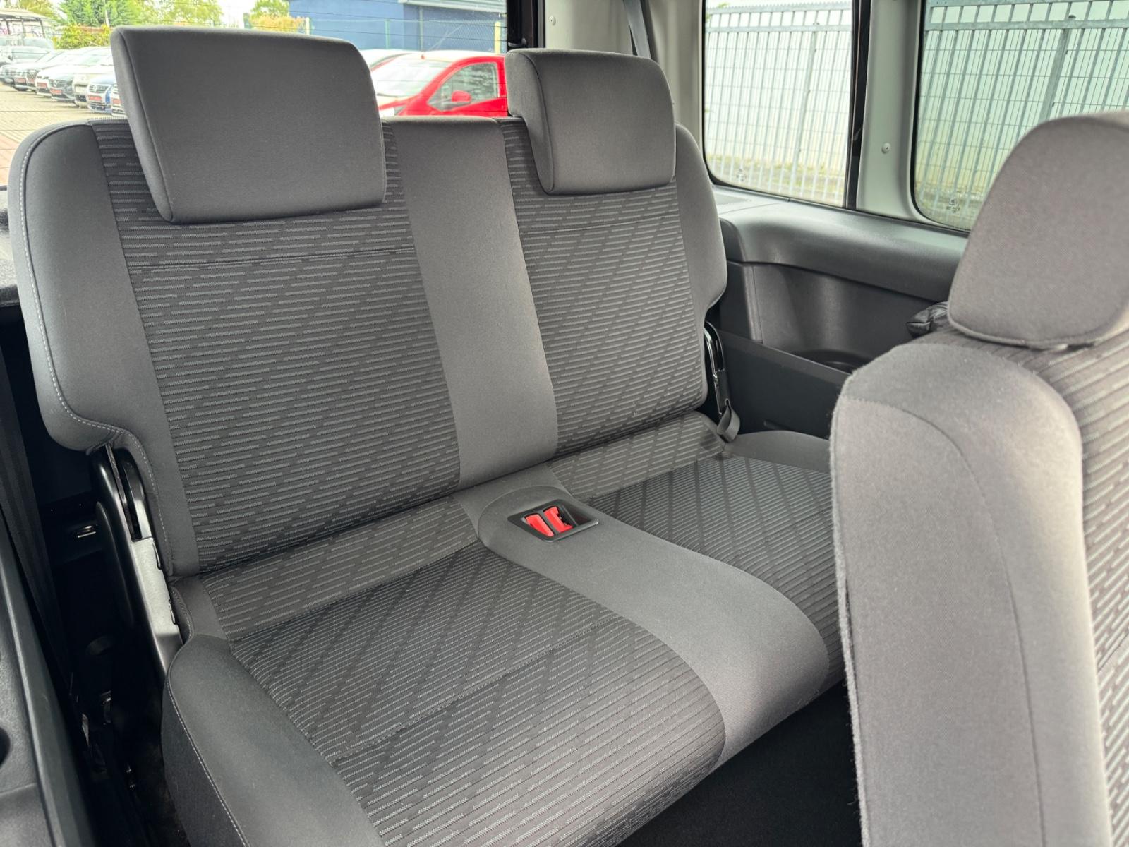 Volkswagen Caddy/Kombi/Maxi/Comfortline/Navi/7-Sitzer/Tempo
