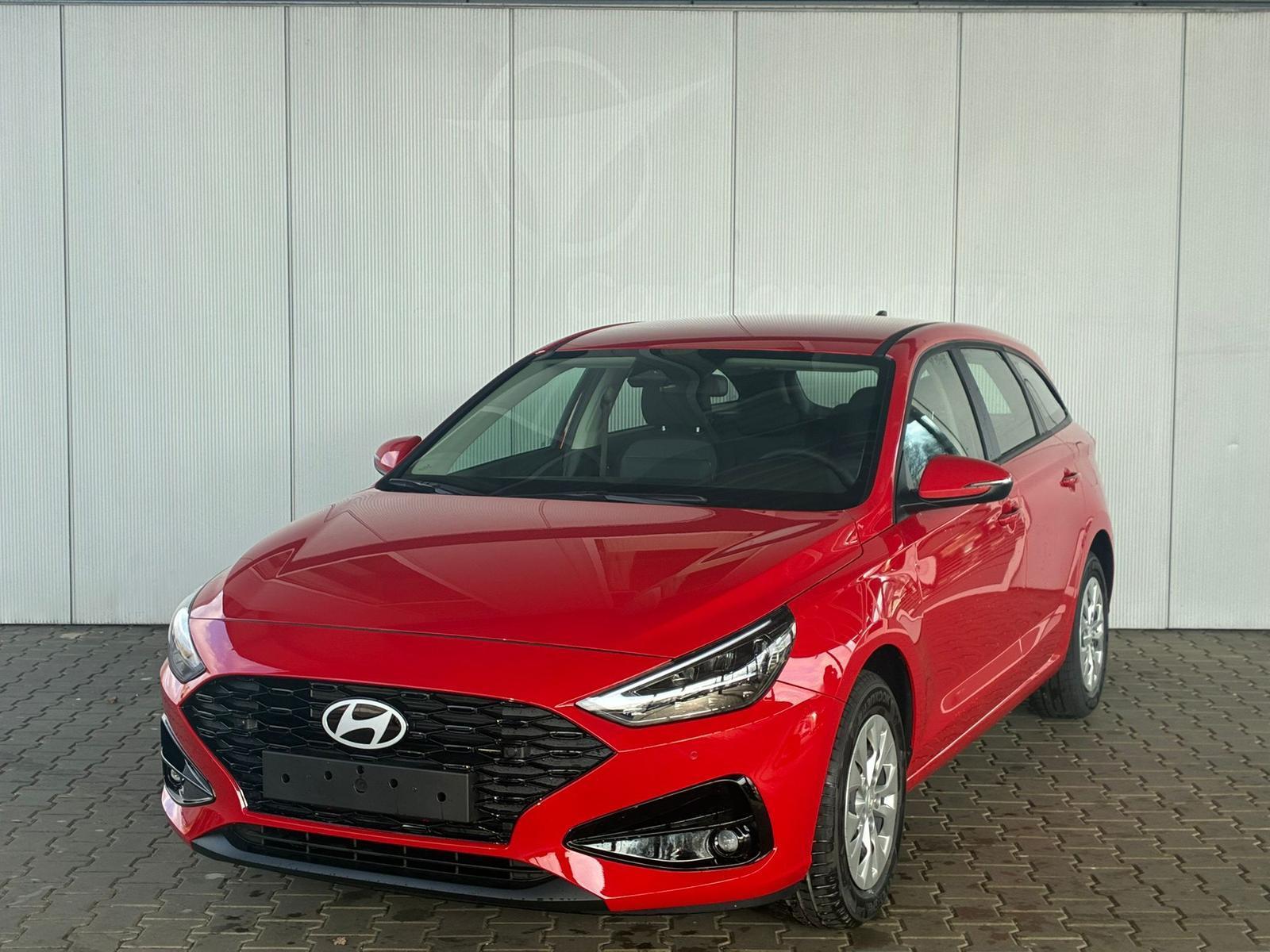 Hyundai i30 Kombi PDC vo u hi LED Nav Kam