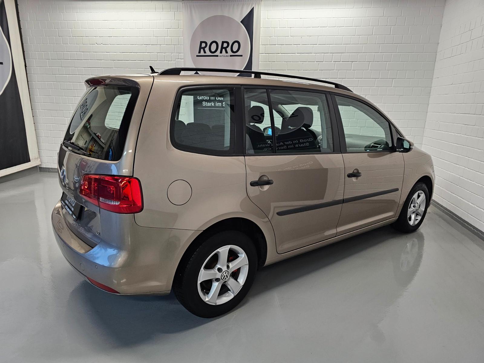 Volkswagen Touran 2013 — photo 7