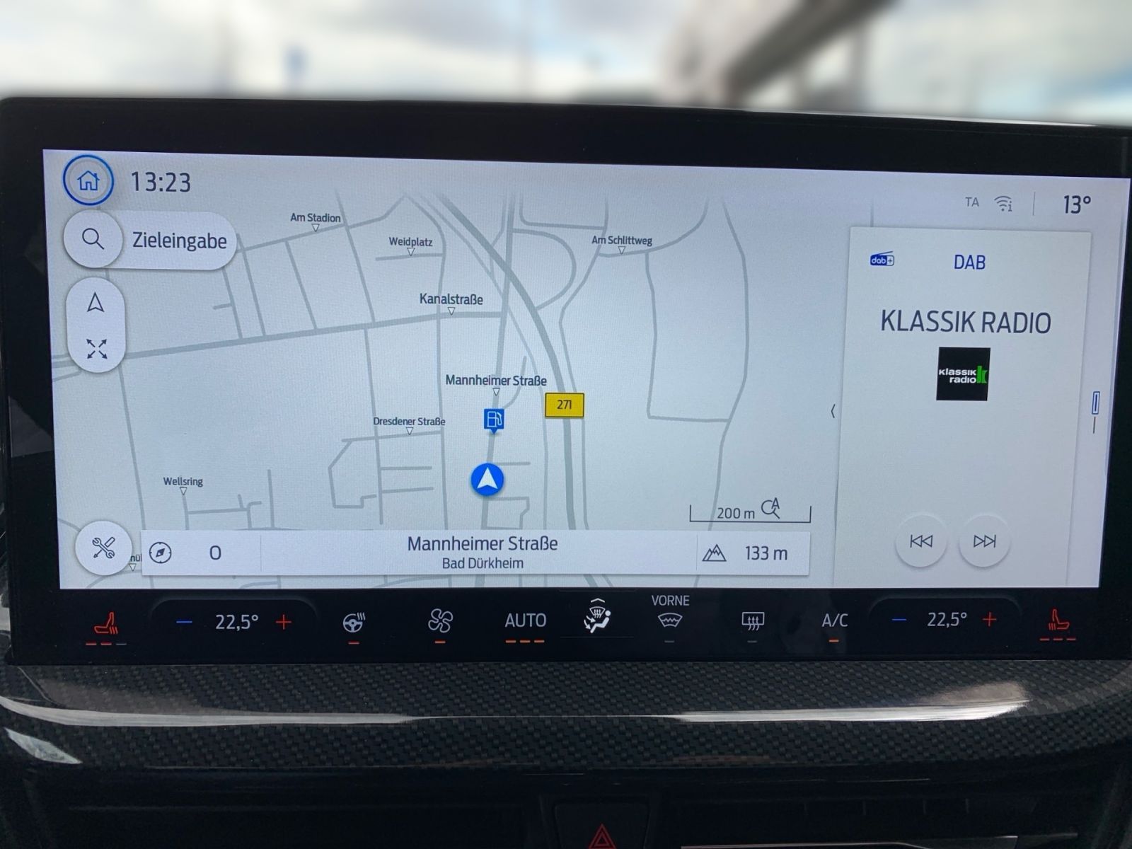 Fahrzeugabbildung Ford Focus 1.0 AT EcoBoost Mild-Hybrid ST-Line S/S Na