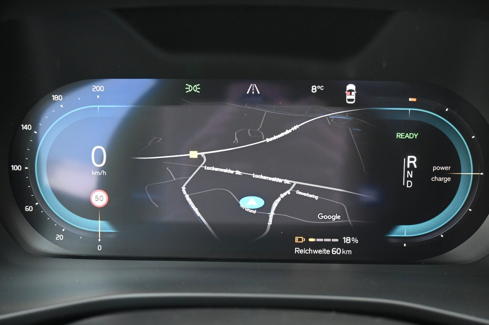Fahrzeugabbildung Volvo XC40 Ultimate RC Pure Electric AWD*360°*PANO*GSD
