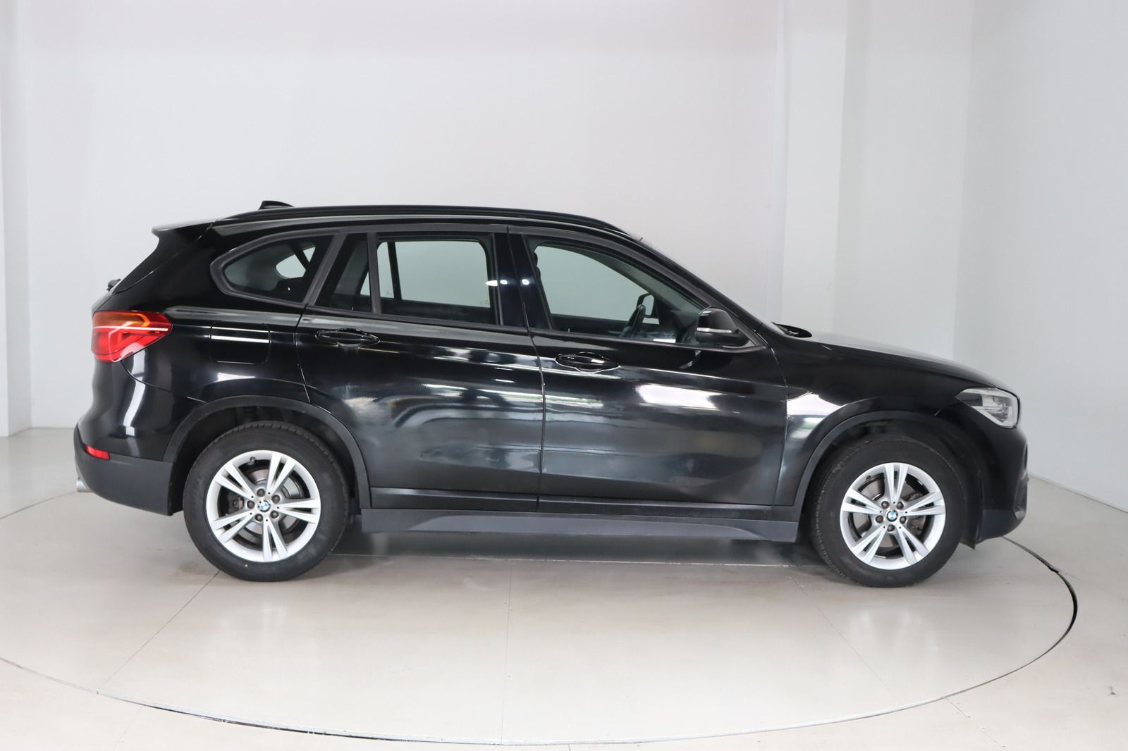 Fahrzeugabbildung BMW X1 xDrive18d * LED * Navi * RFK
