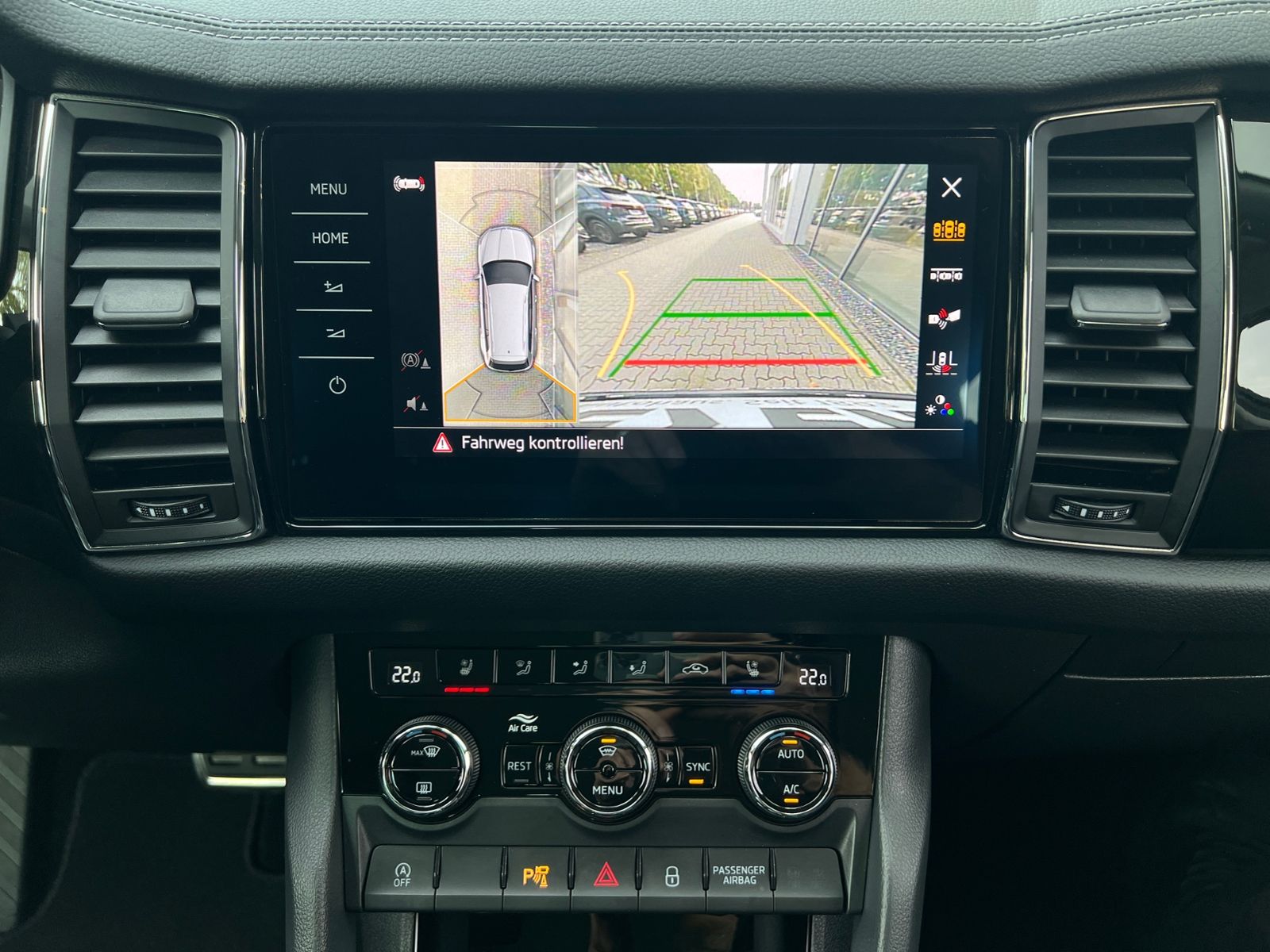 Fahrzeugabbildung SKODA Kodiaq FL L&K 2.0 TDI DSG 4x4 *AHK, LED, ACC, Co