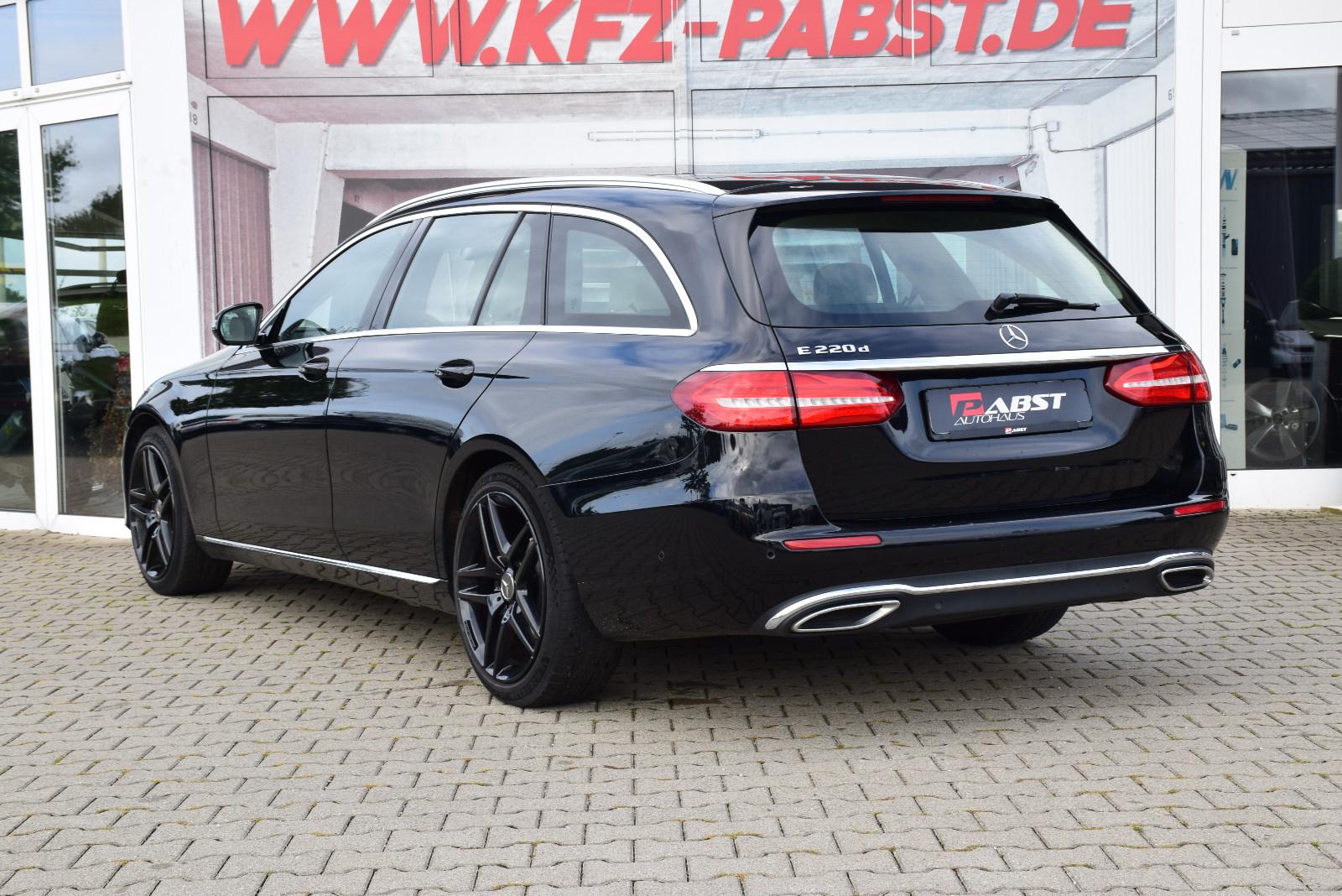 Mercedes-Benz E 220 d T-Modell Avantgarde LED KAMERA AHK SHZ