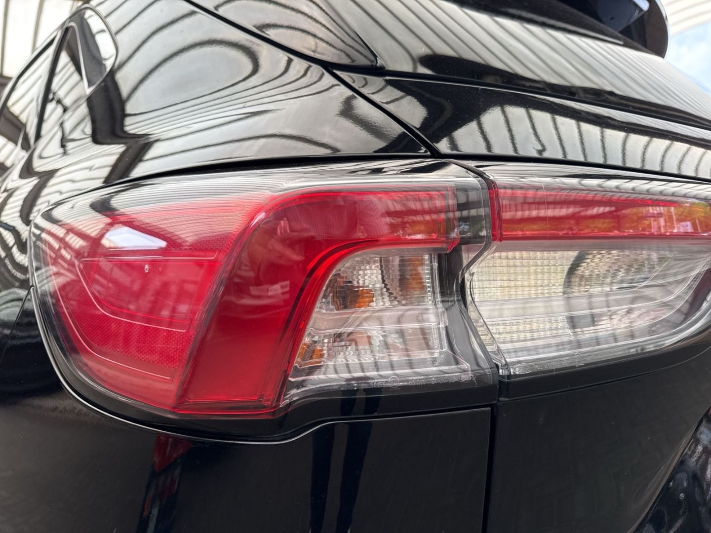 Fahrzeugabbildung Ford Kuga Plug-In Hybrid Titanium Hagelschaden AHK sc