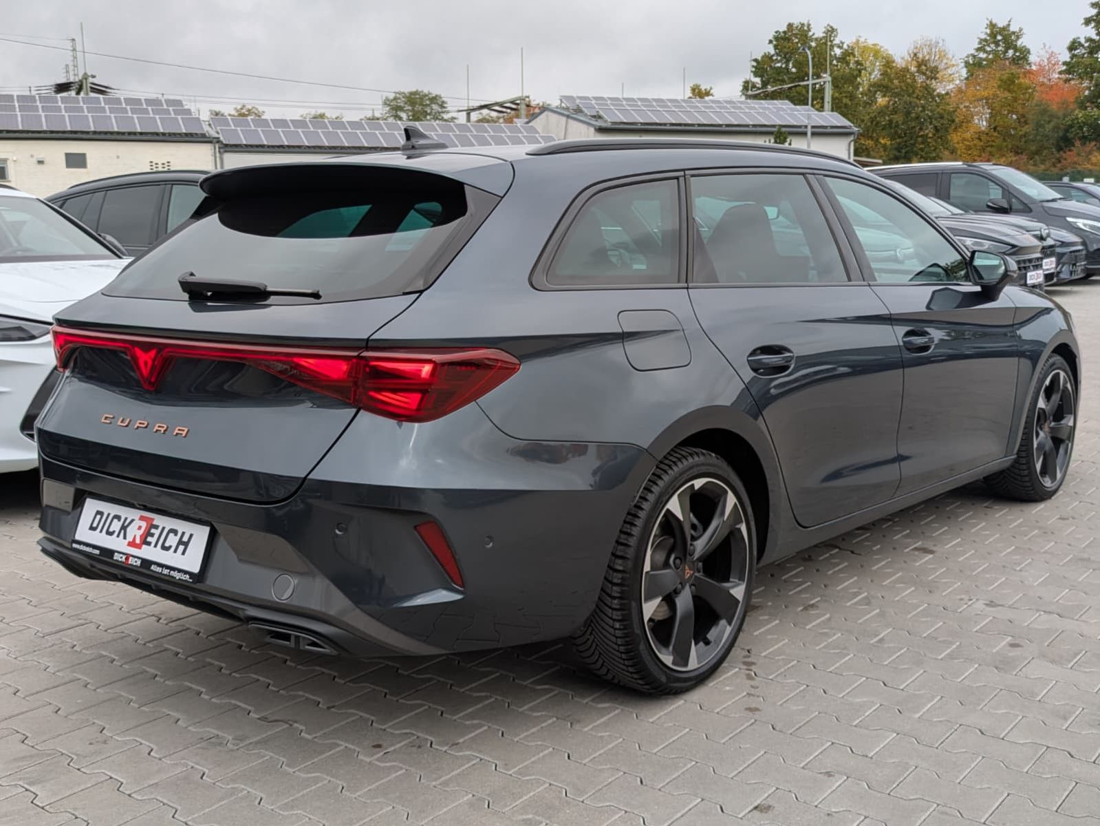 Fahrzeugabbildung CUPRA Leon 1.5 eTSI EDGE DSG*ACC*KAM*18"5JGARANTIE