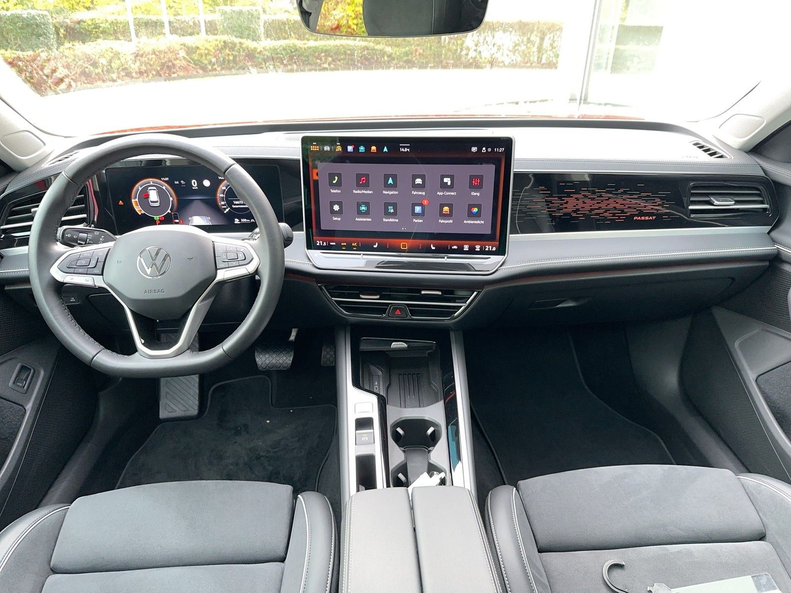 Volkswagen Passat Variant 2.0 TDI Elegance Navi Pano StaHz foto 9