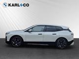 BMW iX xDrive 50 Soft Close Pano AHK H&K ACC HUD LED - mit Elektro-Antrieb: Weiß, Geländewagen