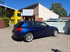 118 d Sport Line  Sitzh. Navi  LED