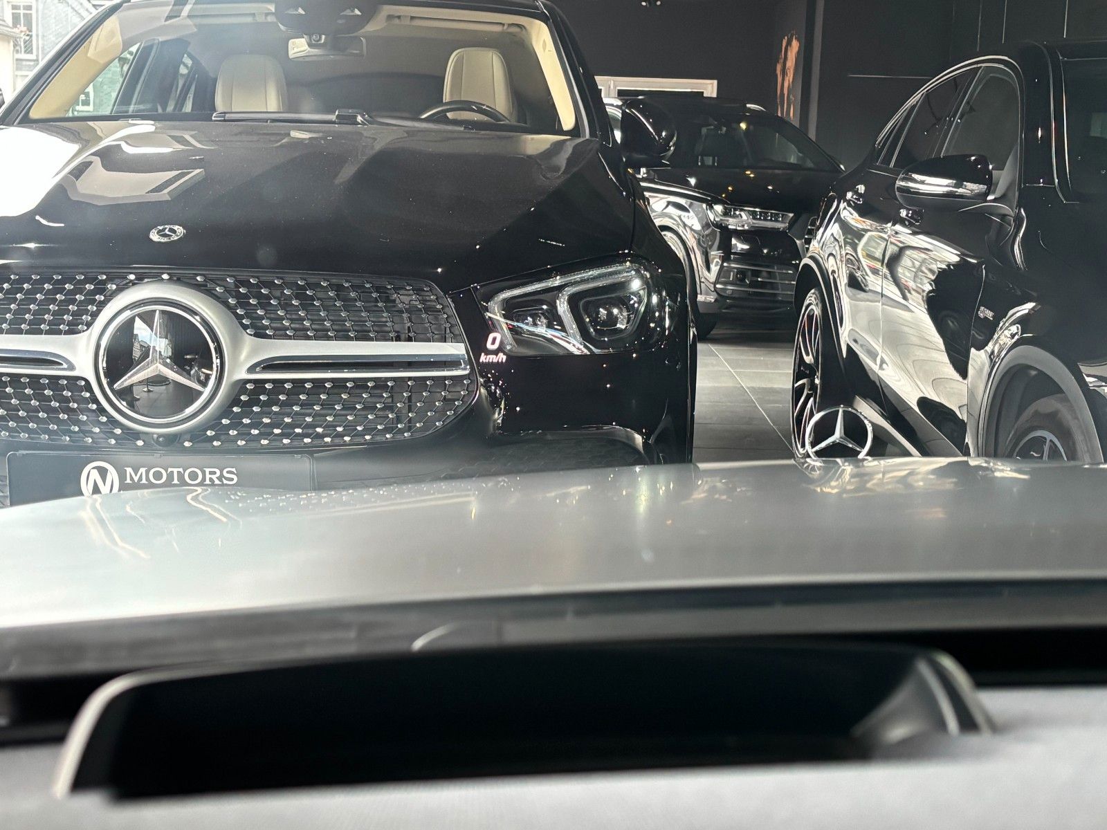 Fahrzeugabbildung Mercedes-Benz S 63 AMG L *Designo*Pano*Burmester*HUD*360KAM