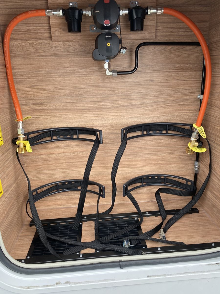 Fahrzeugabbildung Weinsberg CaraCompact MB EDITION PEPPER 640 MEG AT, MBUX