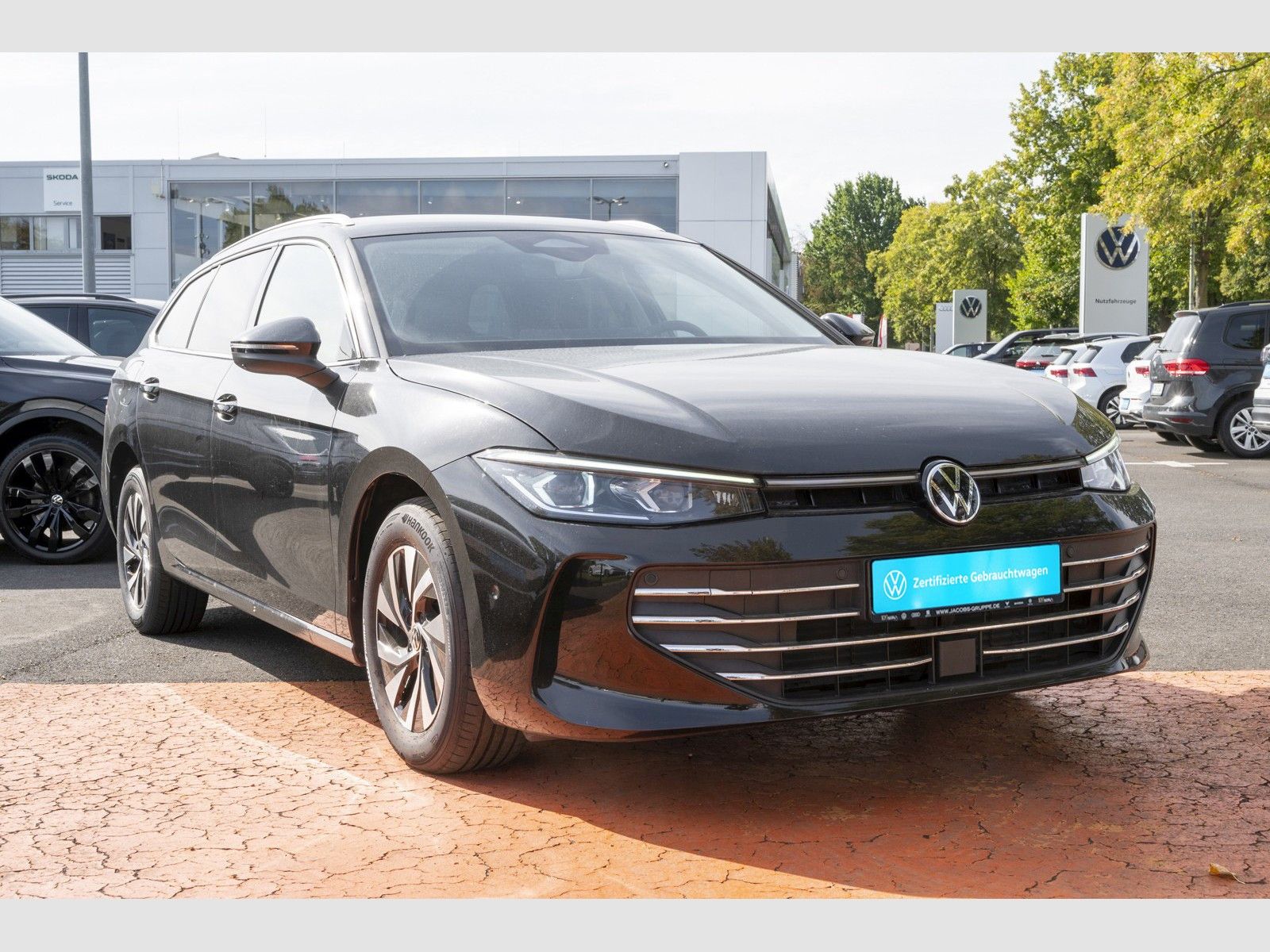 Volkswagen Passat Variant 2.0 TDI DSG Business AHK Area Vie foto 3