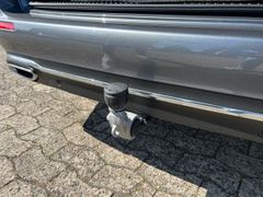Fahrzeugabbildung Mercedes-Benz E 200 T Avantgarde DISTRONIC TOTWINKEL AHK WIDE
