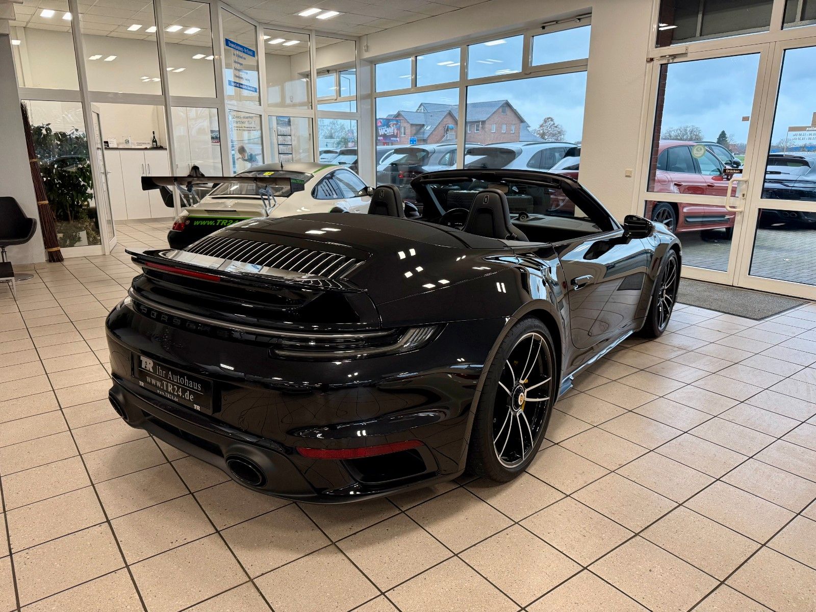 Fahrzeugabbildung Porsche 911 992 Turbo S Cabrio LIFT/InnoDrive/Burmester