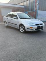 Ford Focus 1,6 GHIA 126 TKM TÜV 09/26  - Ford Focus aus 2000