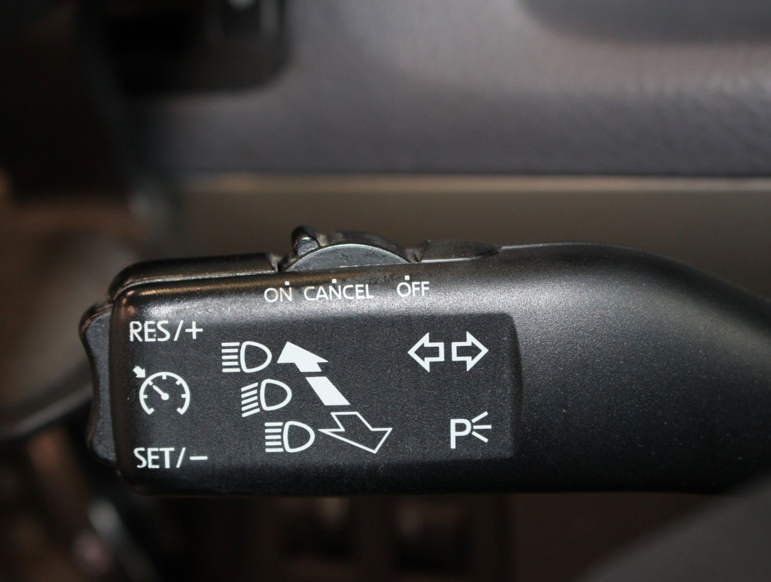 Fahrzeugabbildung Volkswagen Touran 2.0 TDI  Cross *Navi*PDC*AHK