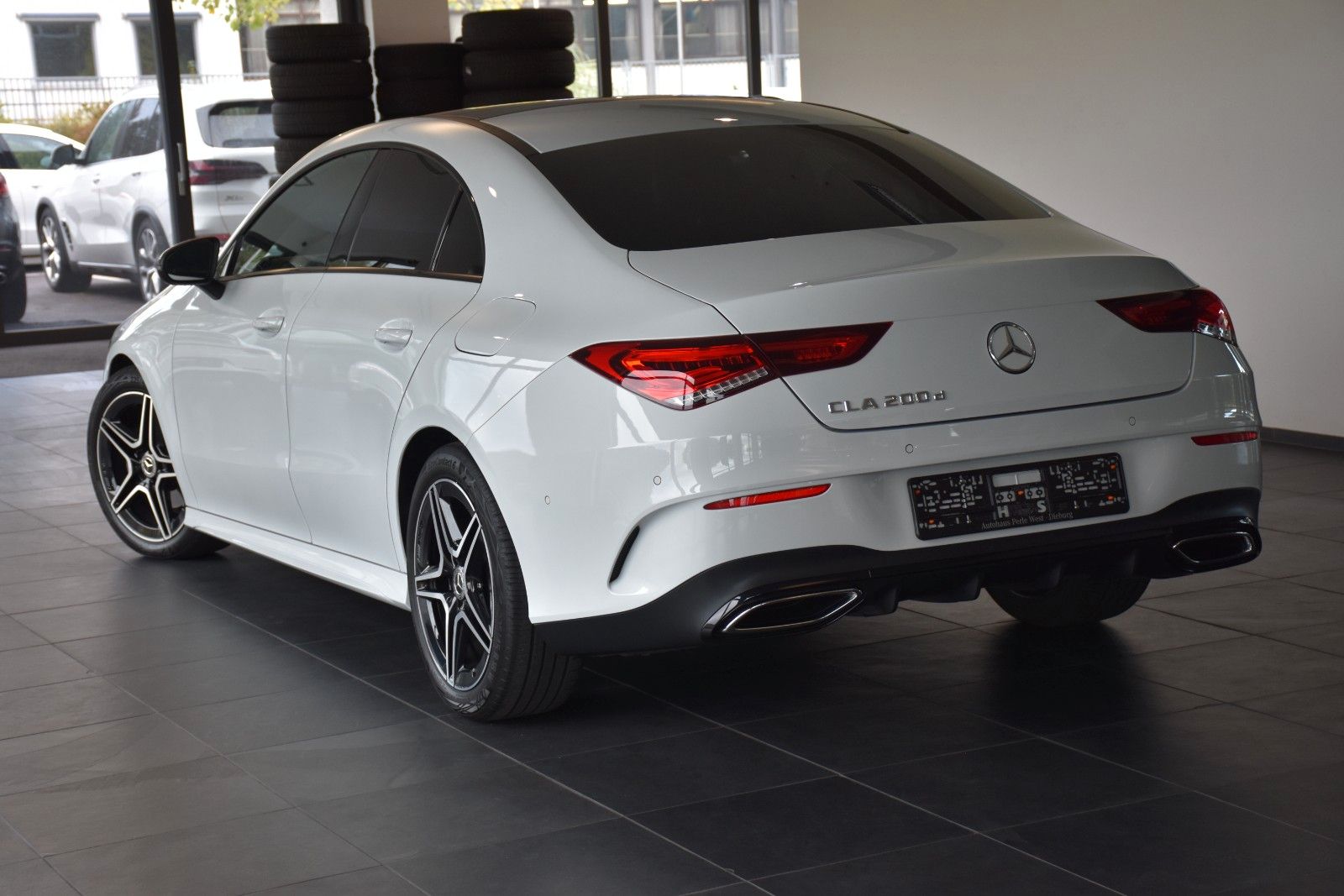 Mercedes-Benz CLA 200 d 8G-DCT AMG LINE WIDESCREEN PANO 360CAM foto 4