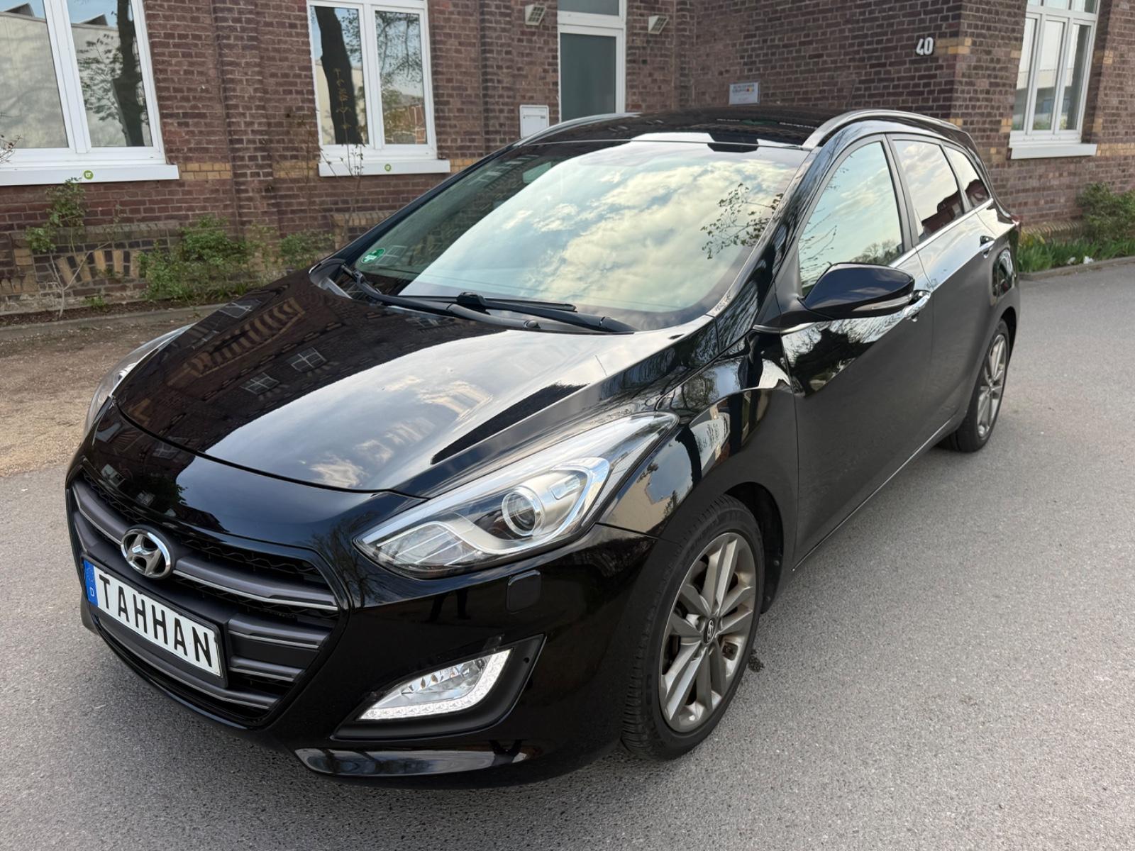 Hyundai i30 blue 1.6 CRDi/Automatik/Kamera