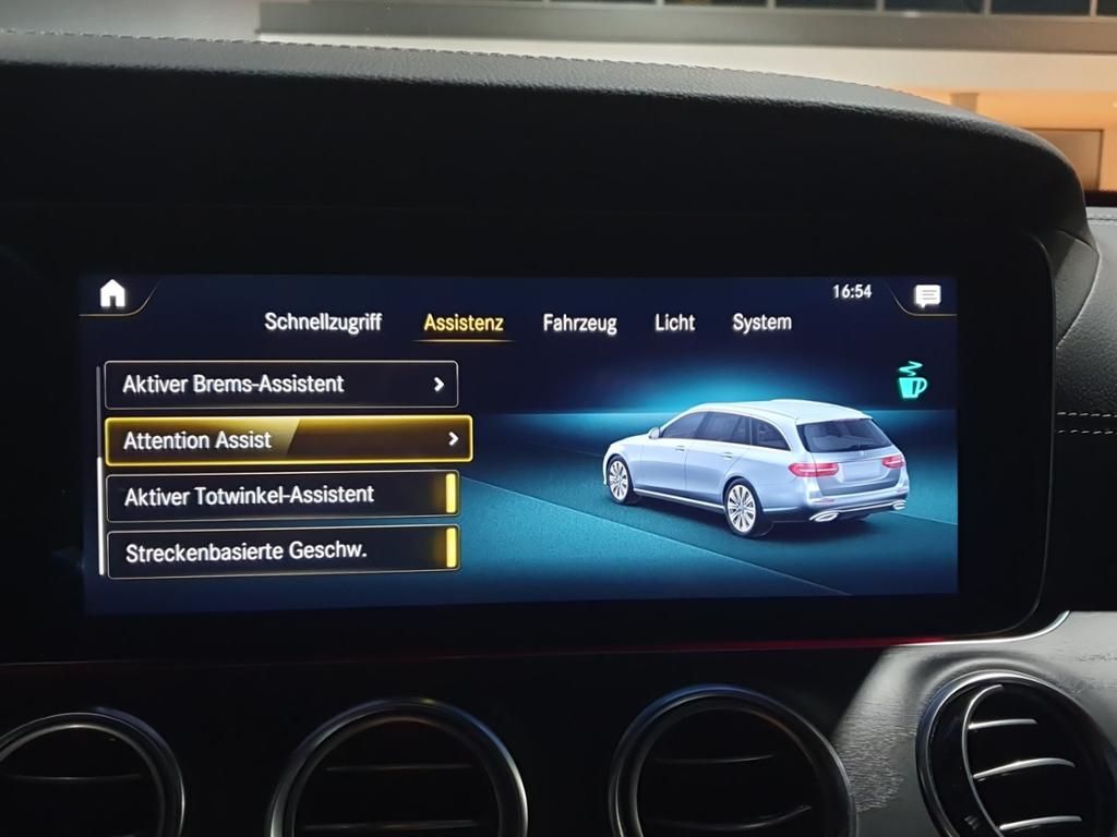 Fahrzeugabbildung Mercedes-Benz E 300 e T-Modell LED*HUD*Nav*MEMORY*Pano*PDC*360