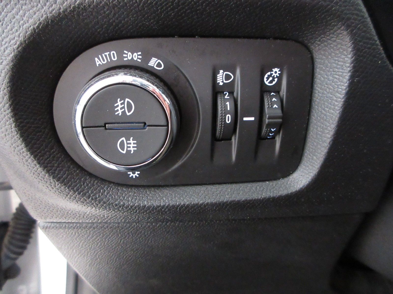 Fahrzeugabbildung Opel Corsa F Edition 1.2T  NAVI/PDC/ALU/MULTIMEDIA