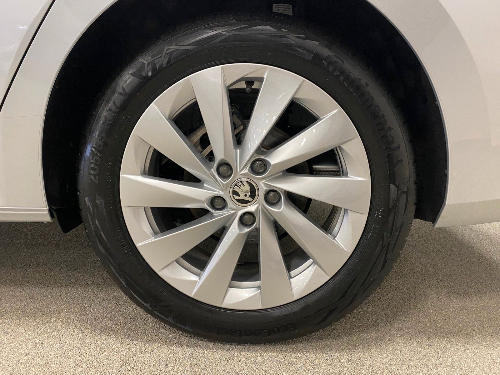 Fahrzeugabbildung SKODA Octavia 1.5 TSI MHEV 110kW DSG Selection+Matrix+