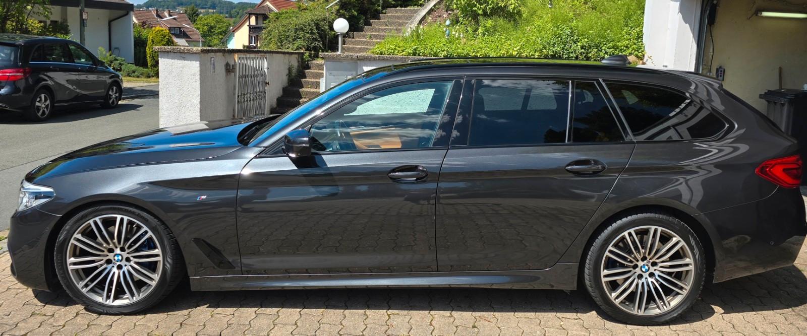 BMW 530d xDrive Touring M-Sport Vollaustattung