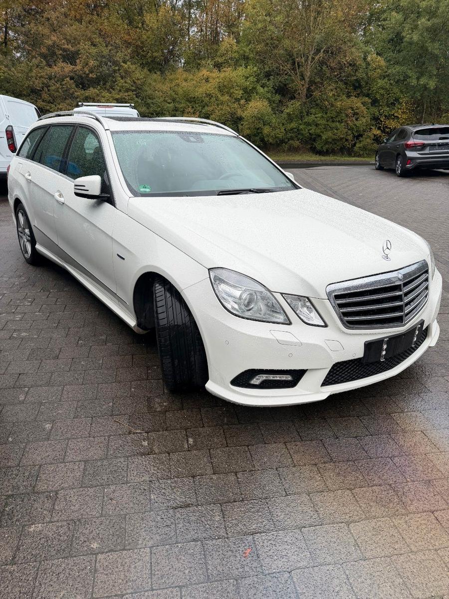 Mercedes-Benz E 200