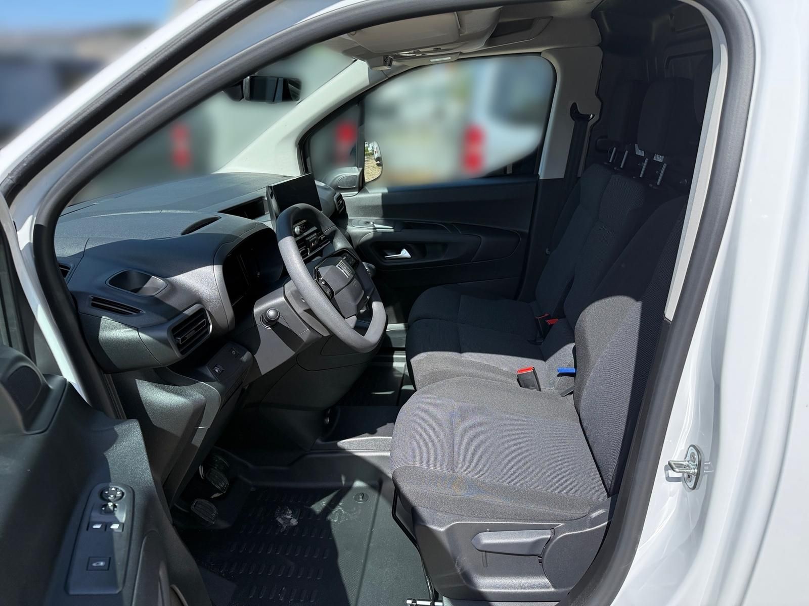 Fahrzeugabbildung Fiat Doblo XL Kastenwagen 130 MT6