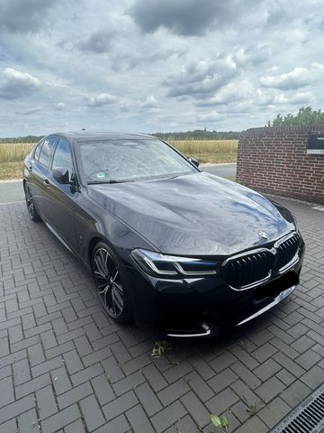 BMW M550i xDrive Limo.M+Standh.+Laser+Glasdach+AHK H