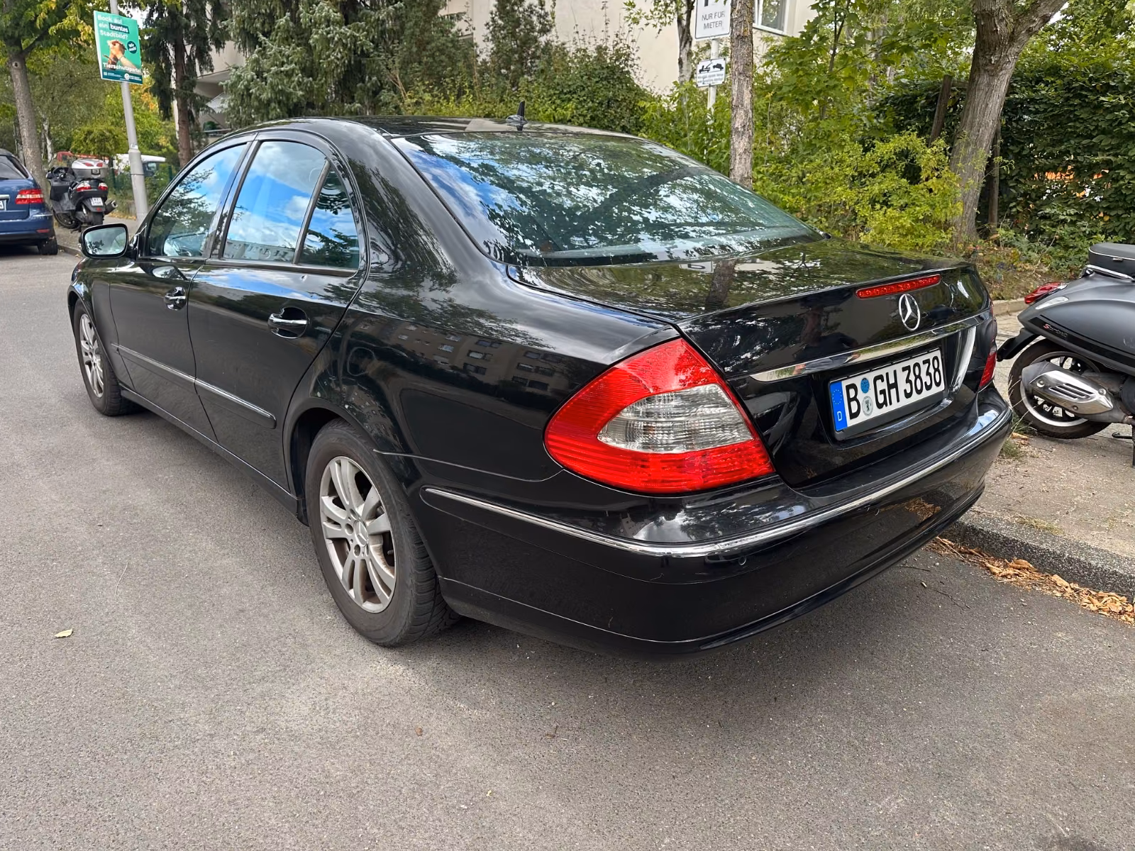 Mercedes-Benz E 220 CDI / Facelift / Navi / Schiebedach / 